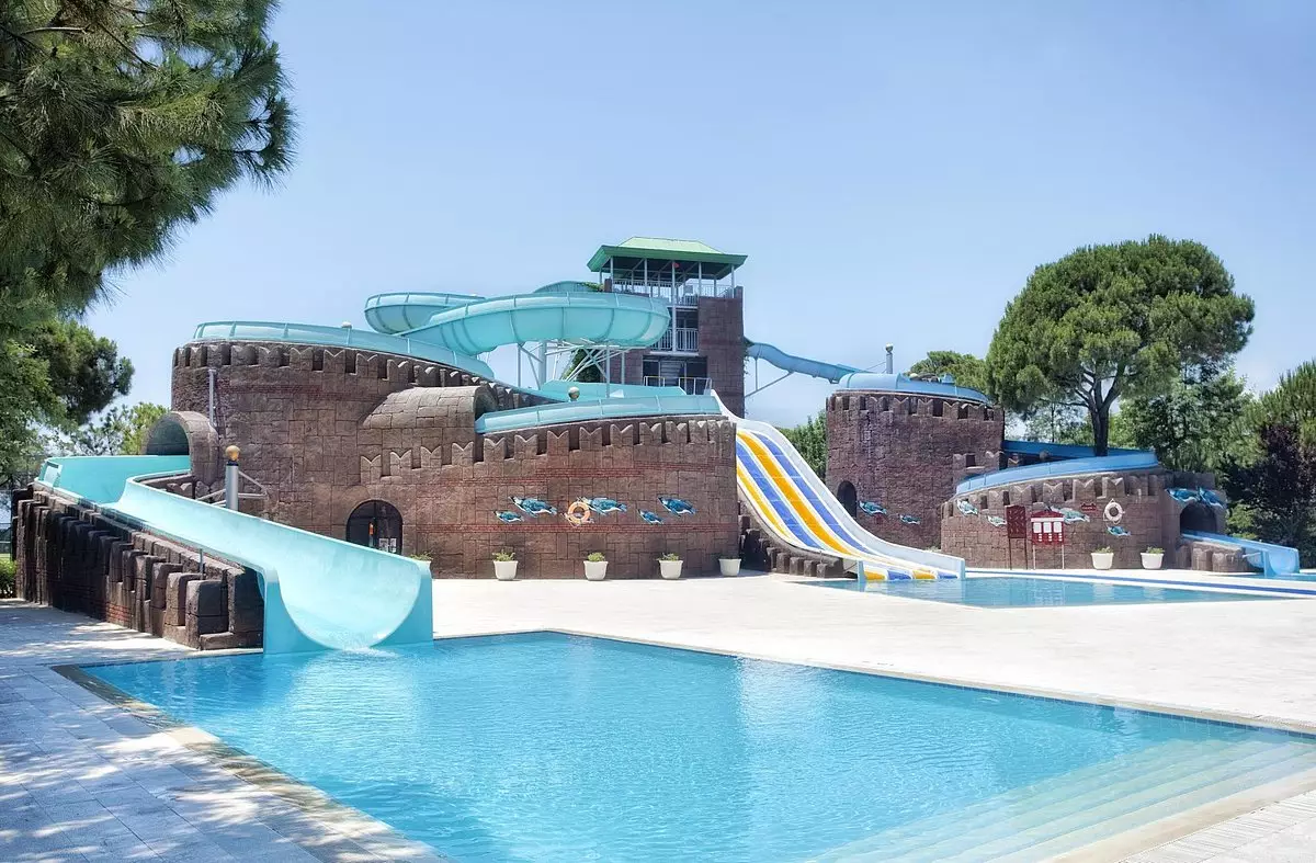 پارک آبی هتل آستریا کرملین پالاس آنتالیا